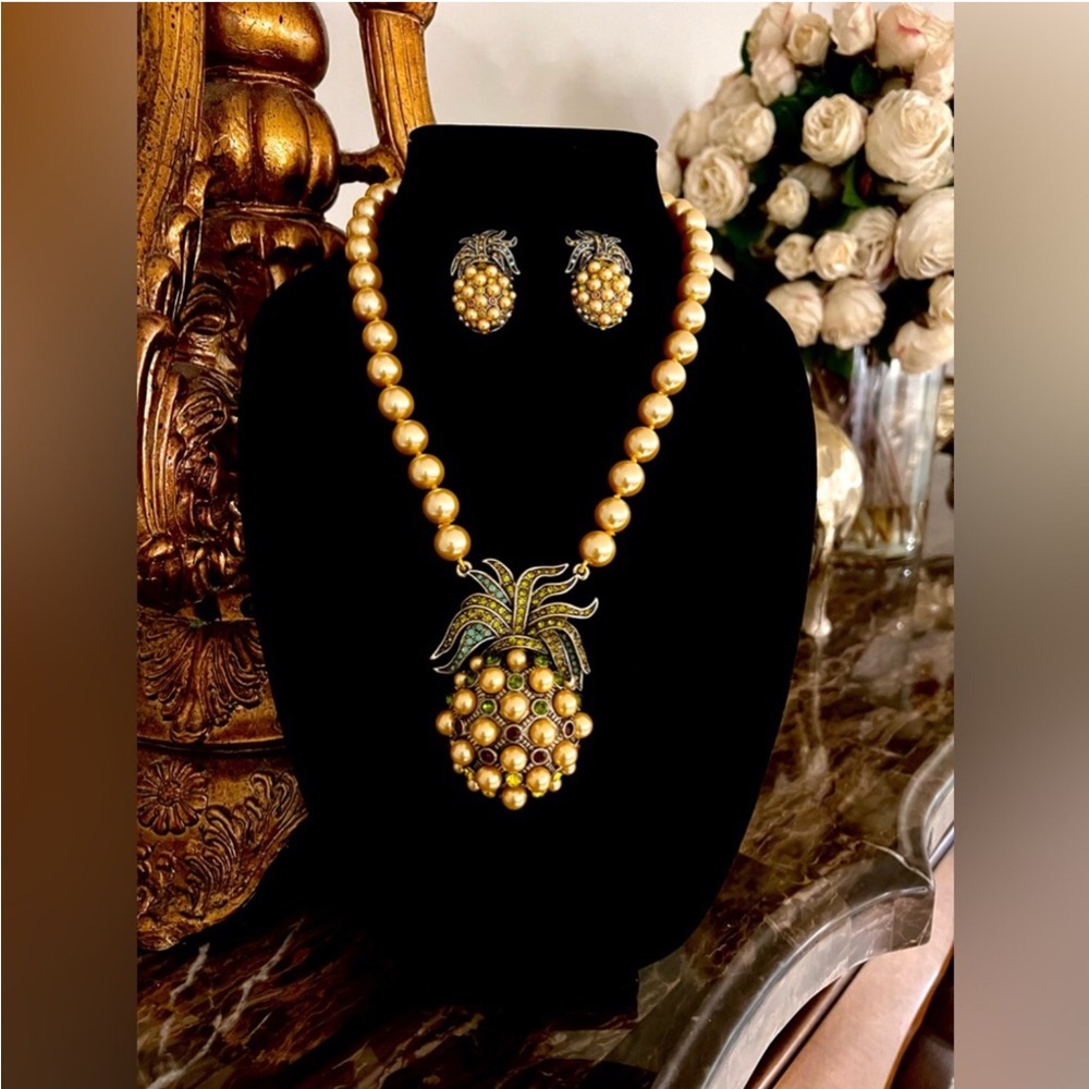 Heidi Daus” Nectar of the Sun” Gold Pineapple Necklace and Earring Set